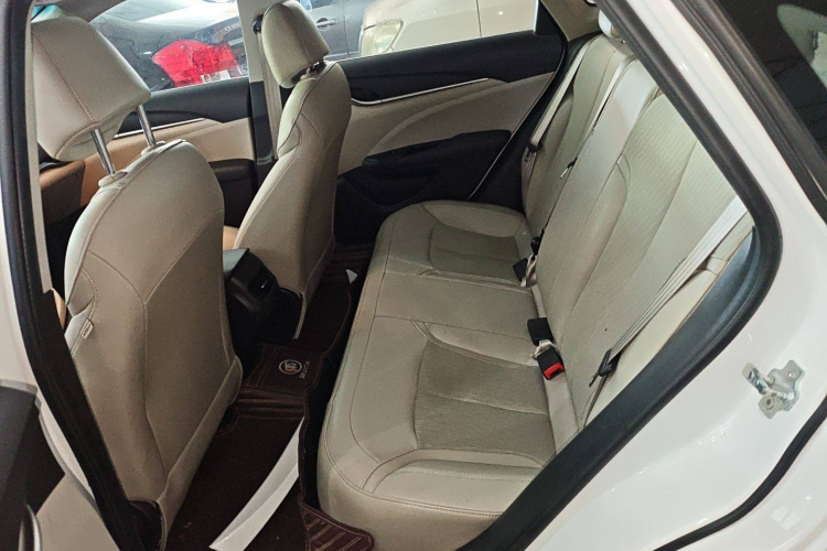 别克 英朗 2017款 15N 自动精英型中控内饰7004