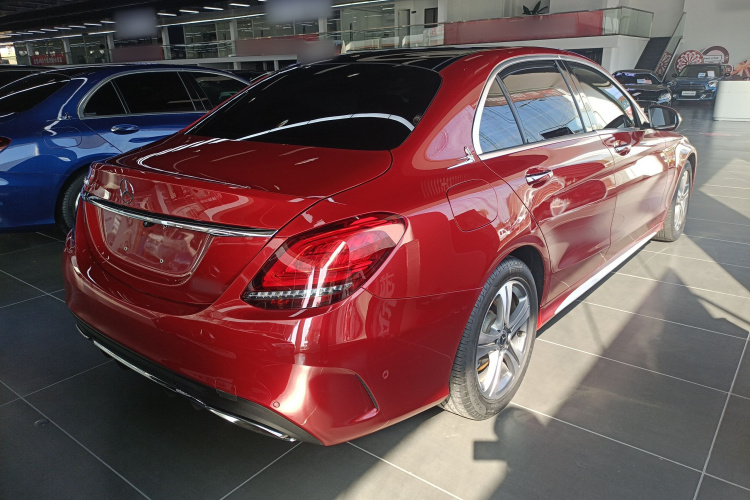 奔驰C级 2019款 C 260 L 运动版车身外观7