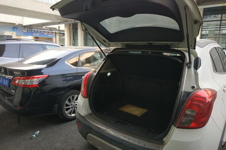 别克 昂科拉 2014款 1.4T 自动两驱都市精英型机舱底盘23