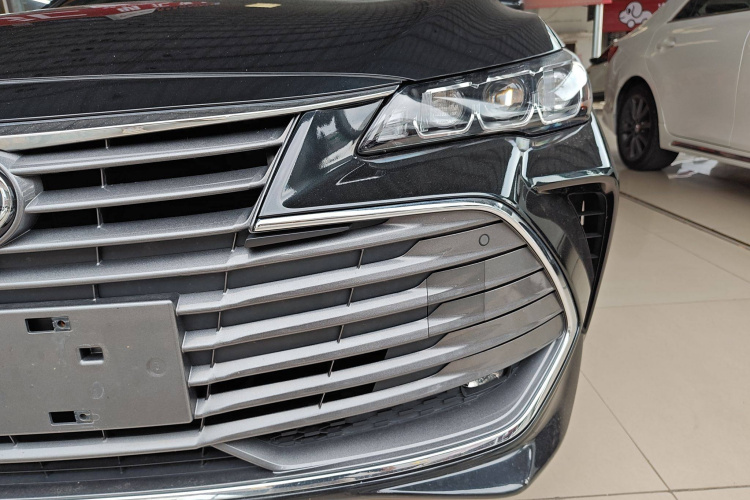 丰田 亚洲龙 2019款 双擎 2.5L XLE尊贵版 国VI局部细节36