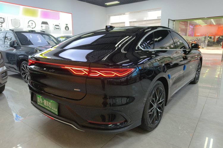 比亚迪 汉 2025款 EV 智驾版 506KM尊贵型车身外观6005