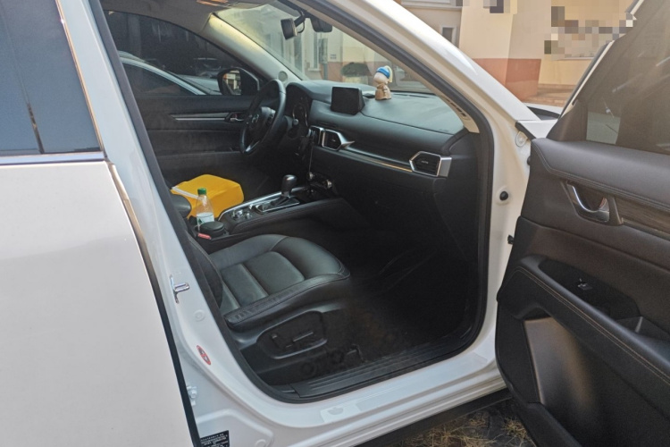 马自达CX-5 2018款 2.5L 自动四驱i-ELOOP智尊型 国VI局部细节9005