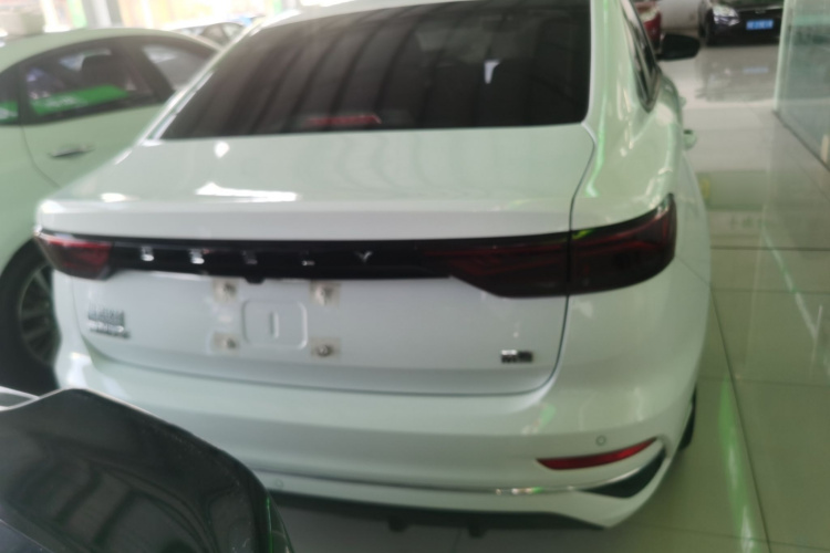 吉利汽车 帝豪 2023款 第4代冠军版 1.5L CVT豪华型车身外观6