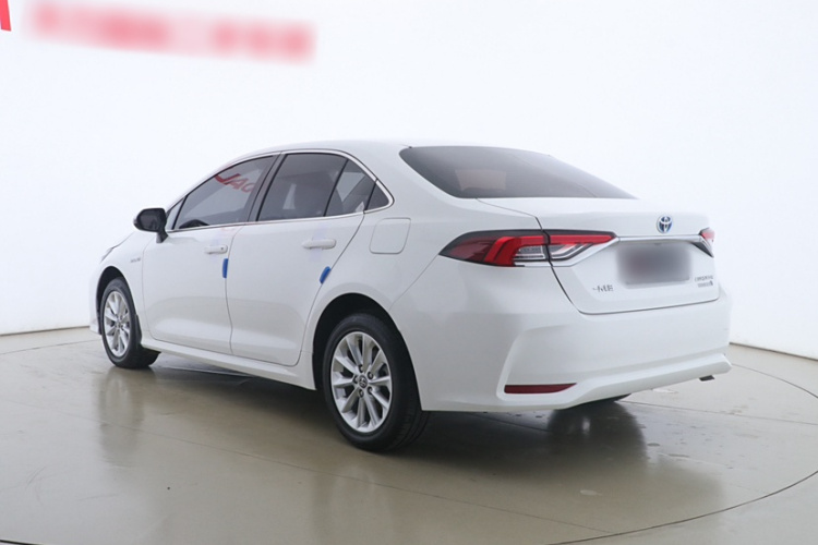 丰田 卡罗拉 2021款 双擎 1.8L E-CVT精英版车身外观6005