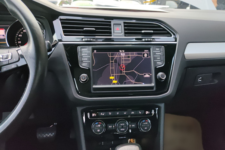 大众 途观L 2018款 330TSI 自动两驱豪华版局部细节16