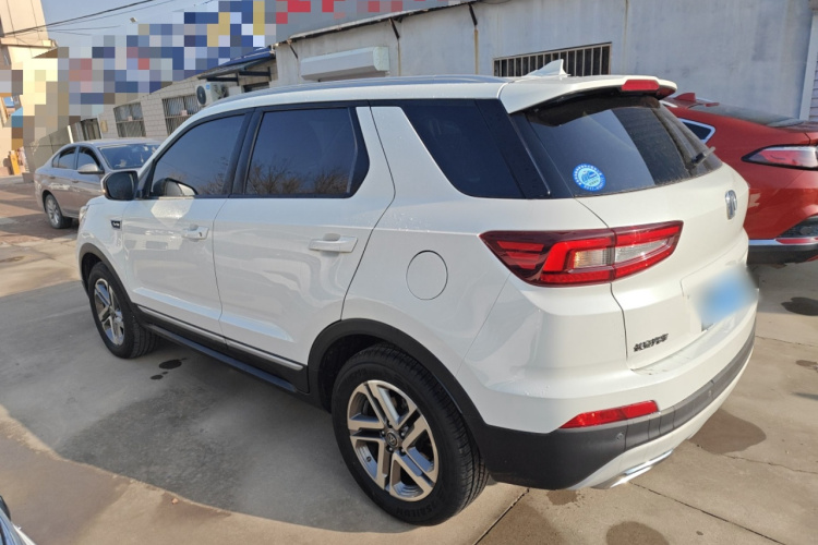 长安CS55 2017款 1.5T 手动炫色型车身外观4