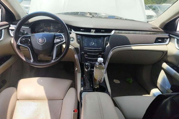 凯迪拉克XTS 2014款 28T 铂金版中控内饰7002