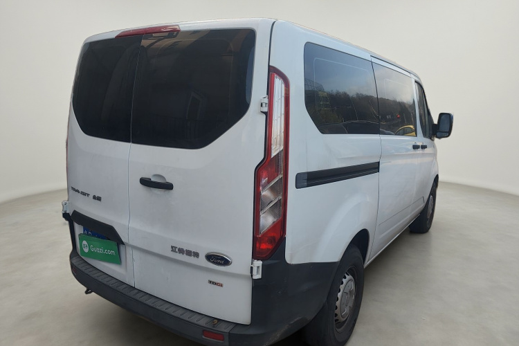 福特 全顺 2019款 2.0T柴油多功能商用车短轴低顶6座国VI车身外观7