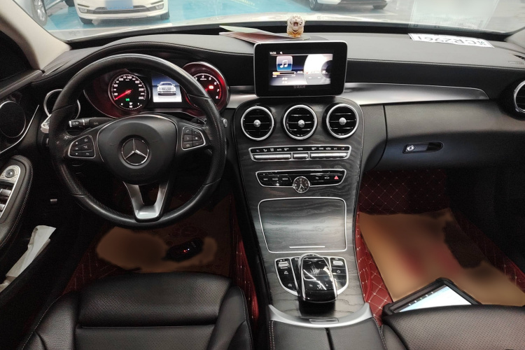 奔驰C级 2017款 改款 C 200 L 运动版局部细节16