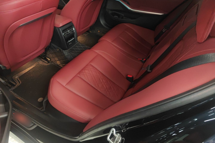 宝马i3 2024款 eDrive 40 L 曜夜套装中控内饰7004