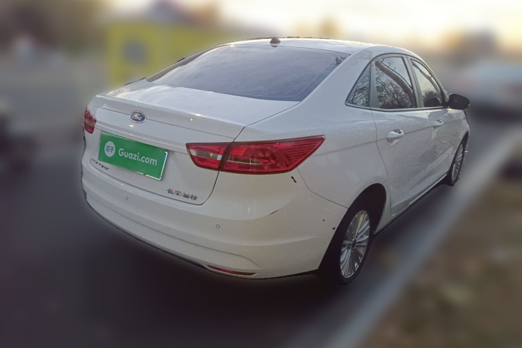 福特 福睿斯 2017款 改款 1.5L 自动舒适型车身外观7