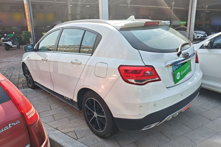 吉利汽车 帝豪 2017款 两厢RS百万款 1.5L 手动向上版车身外观4