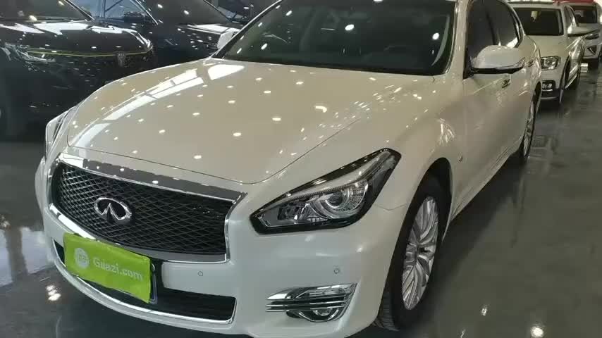 英菲尼迪Q70 2019款 Q70L 2.0T 精英版 PLUS实拍1