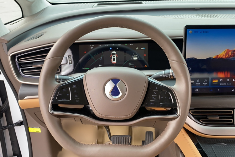 腾势D9 2022款 DM-i 970 四驱旗舰型局部细节13