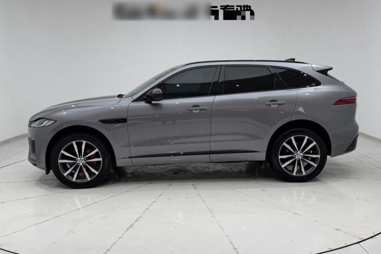 捷豹F-PACE 2024款 P250 R-Dynamic SE车身外观4