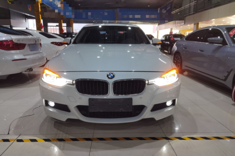 宝马3系 2018款 320Li 领先型M运动套装车身外观2