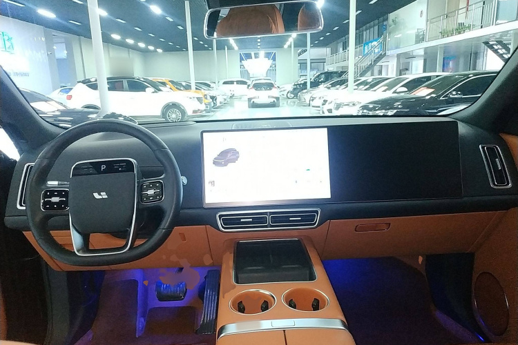 理想汽车 理想L9 2024款 Ultra中控内饰7002