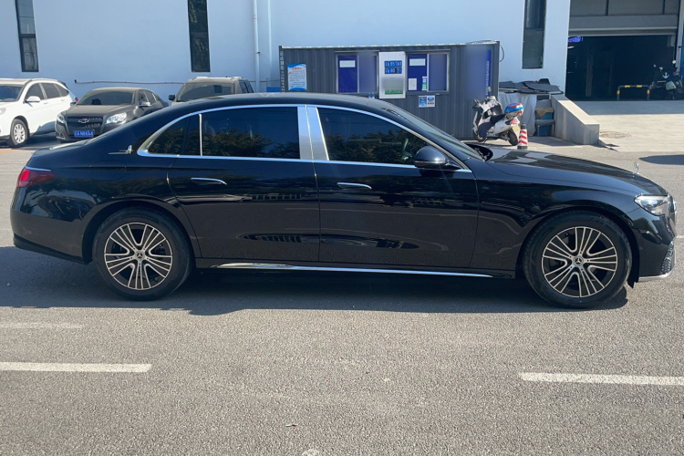 奔驰E级 2024款 改款 E 260 L车身外观6003