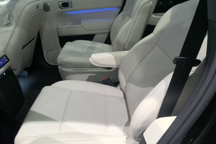 理想汽车 理想L9 2024款 Pro中控内饰21