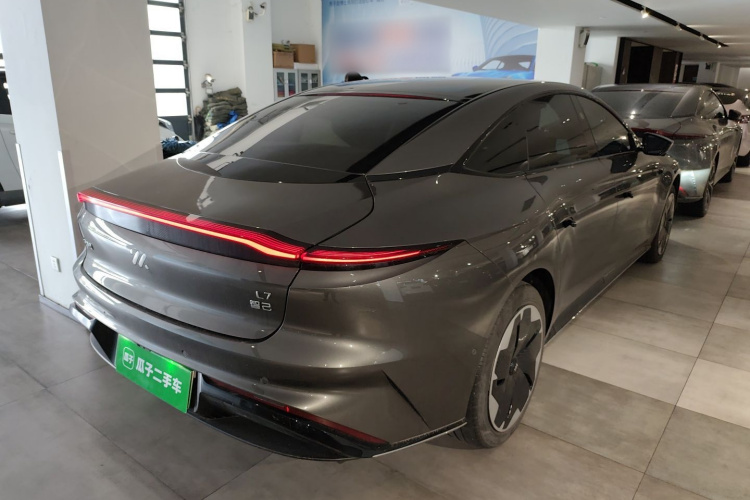 智己汽车 智己L7 2022款 Dynamic车身外观7