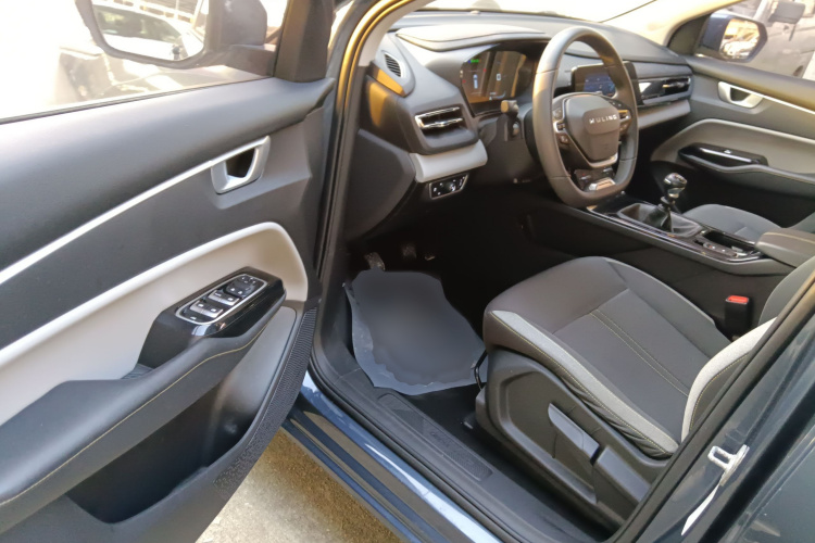 五菱汽车 五菱凯捷 2020款 1.5T 手动精英型中控内饰7003