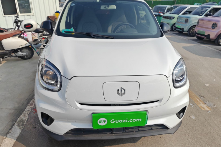 零跑汽车 零跑T03 2021款 400舒享版车身外观2