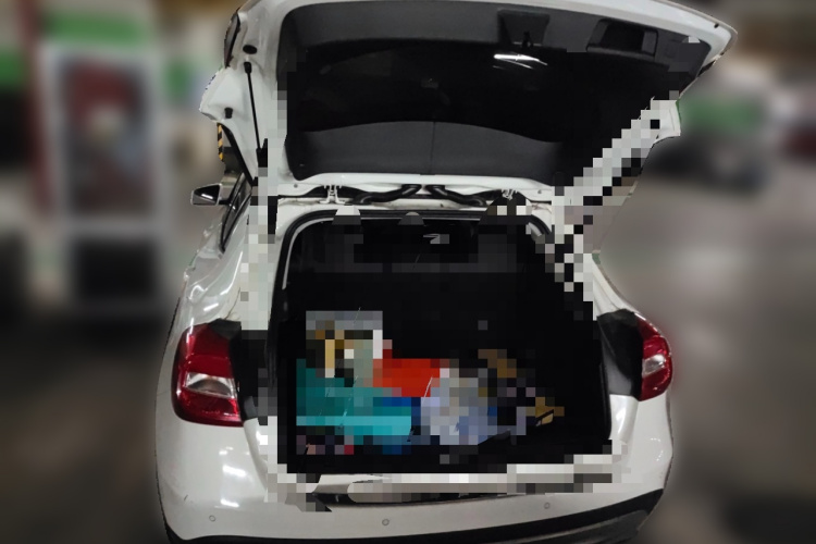 奔驰GLA 2015款 GLA 200 动感型中控内饰23