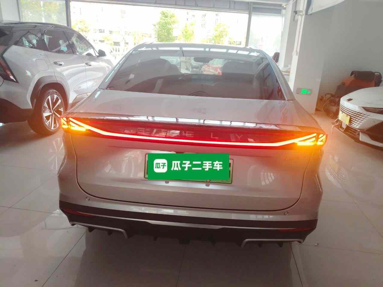 吉利银河 银河L6 2025款 EM-i 140km 星舰版(3)