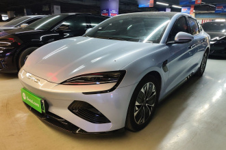 比亚迪 海豹 2022款 550km 标准续航后驱版尊贵型