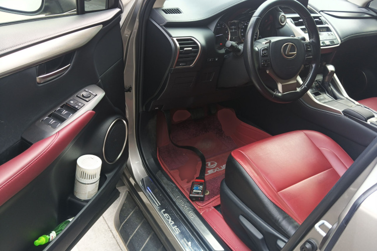 雷克萨斯NX 2020款 200 前驱 锋行版 国VI中控内饰20