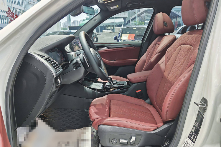 宝马X3 2022款 改款二 xDrive30i 尊享型 M曜夜套装局部细节19