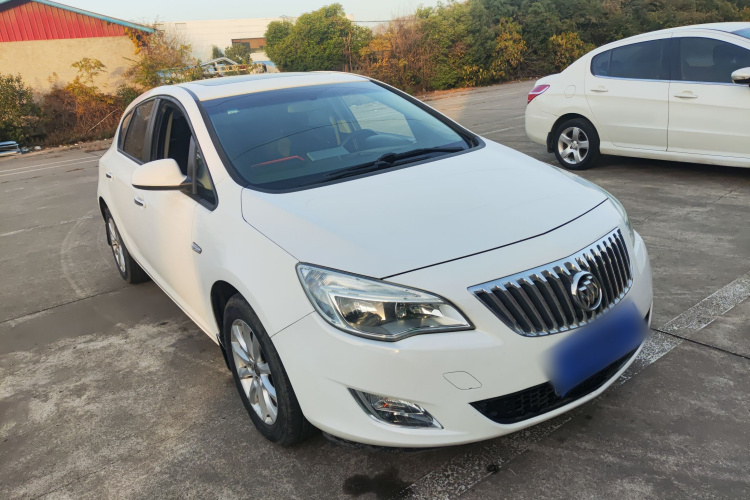 别克 英朗 2014款 XT 1.6L 自动时尚版车身外观3