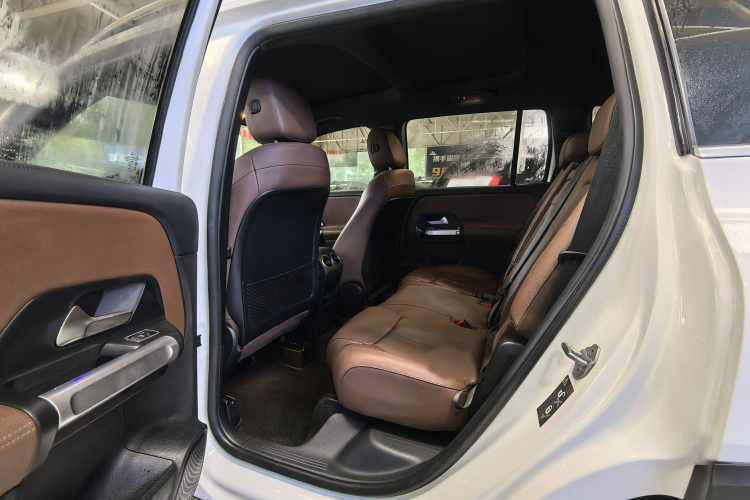 奔驰GLB 2021款 GLB 200 动感型中控内饰7002