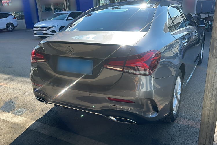 奔驰A级 2021款 A 200 L 运动轿车时尚型车身外观6003