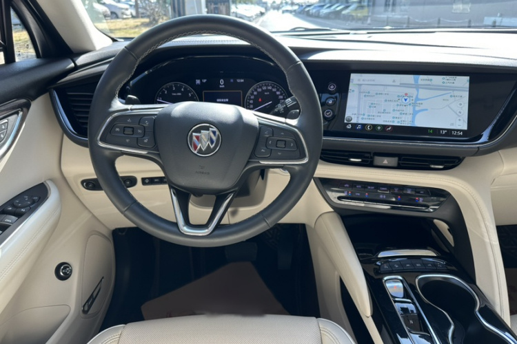 别克 2022款 昂科威Plus Avenir艾维亚 七座版中控内饰7004