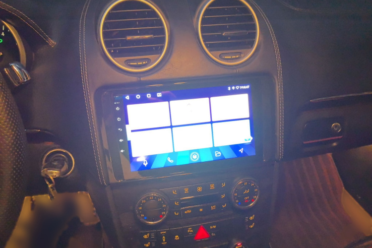 奔驰GL级 2011款 GL 450 尊贵型 Grand Edition局部细节16