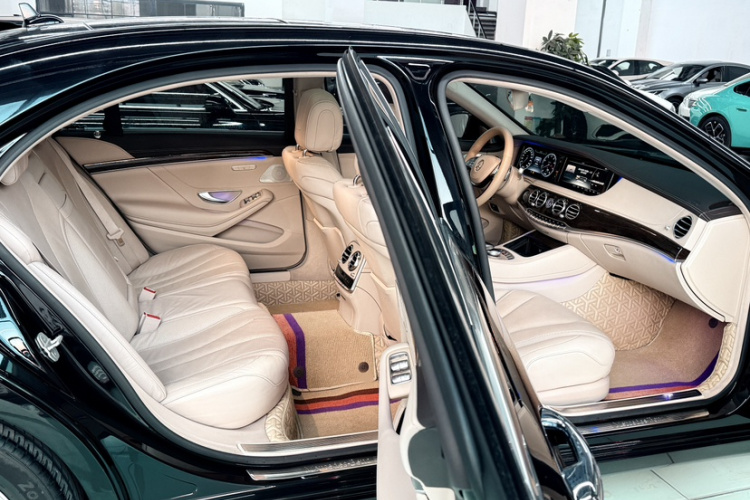 奔驰S级 2014款 S 320 L 商务型局部细节9006