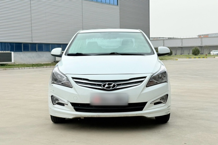 现代 瑞纳 2014款 1.4L 自动智能型GLS车身外观6003