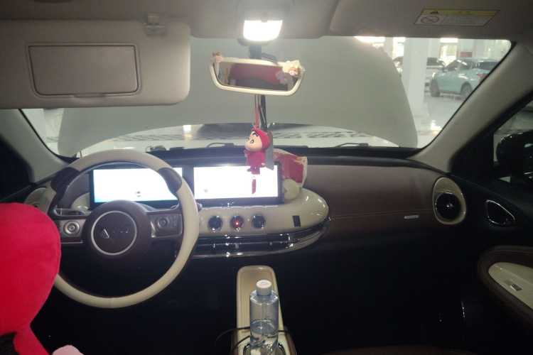 五菱汽车 五菱缤果 2025款 333km 灵犀互联款中控内饰12