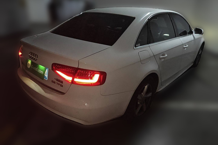 奥迪A4L 2013款 35 TFSI 自动标准型车身外观6005