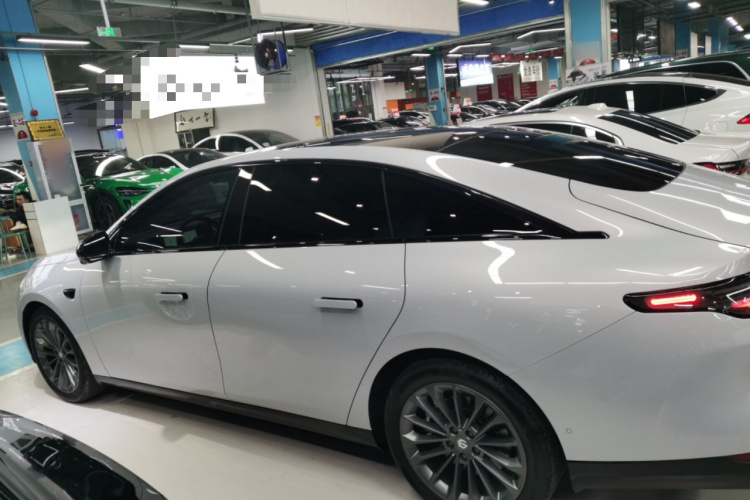 零跑汽车 零跑C01 2024款 纯电 525尊享版车身外观4