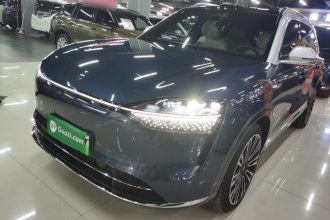 鸿蒙智行 问界M9 2024款 增程 Ultra版 42kWh 6座版