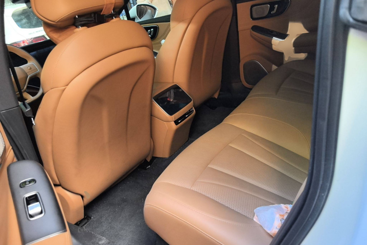 飞凡汽车 飞凡F7 2023款 进阶版中控内饰7004