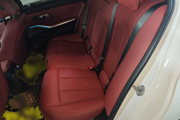 宝马3系 2024款 325Li M运动套装中控内饰7004