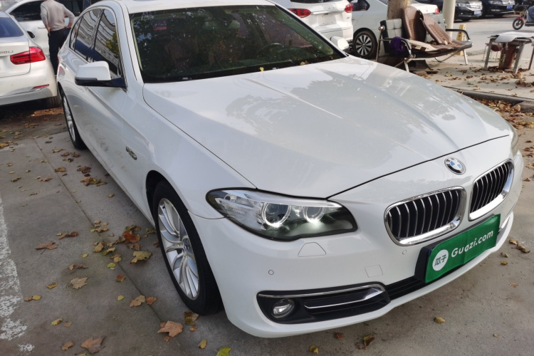 宝马5系 2017款 525Li 豪华设计套装车身外观3