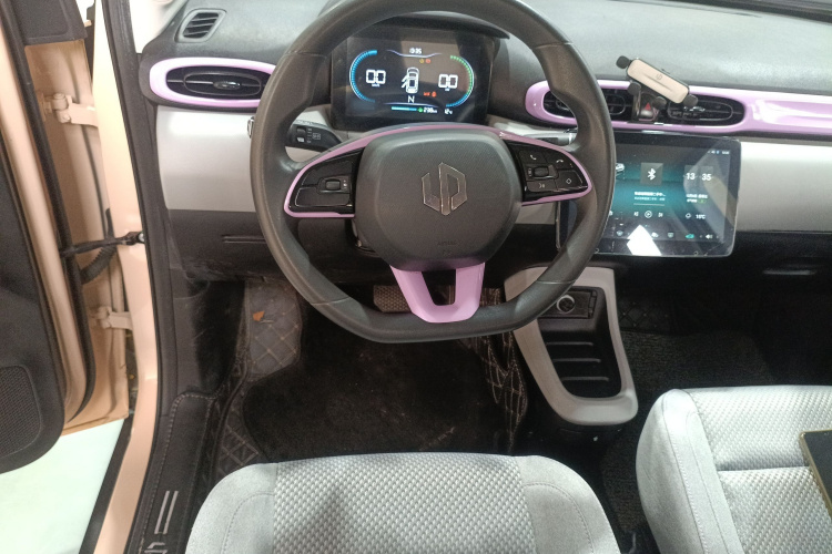 零跑汽车 零跑T03 2021款 400微糖版中控内饰13