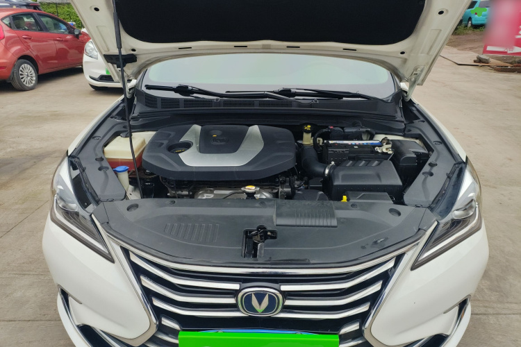 长安 逸动 2018款 1.6L GDI 手动领尚型机舱底盘24