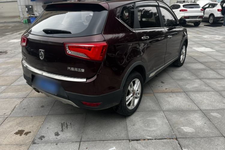 宝骏560 2016款 1.8L iAMT精英型车身外观6005