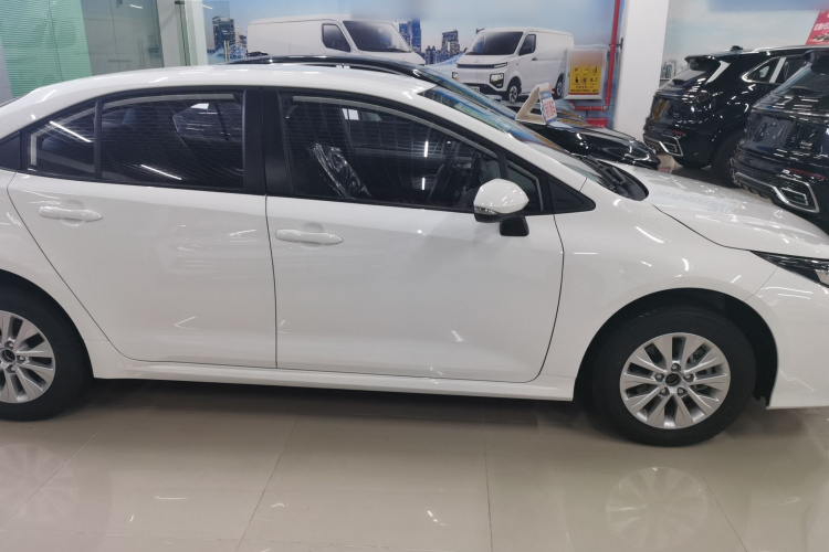 丰田 卡罗拉 2024款 1.2T 精英版车身外观6002