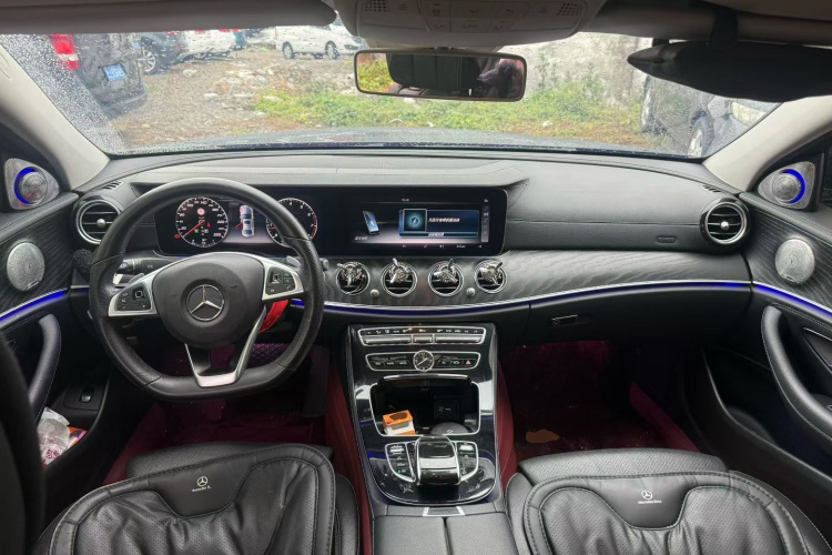 奔驰E级 2016款 E 200 L 运动型中控内饰12